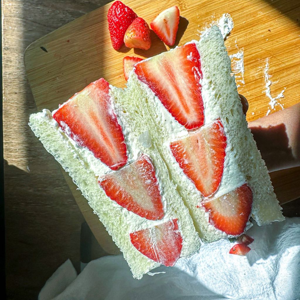 An image of Strawberry Sando (Japanese Fruit Sandwich)
